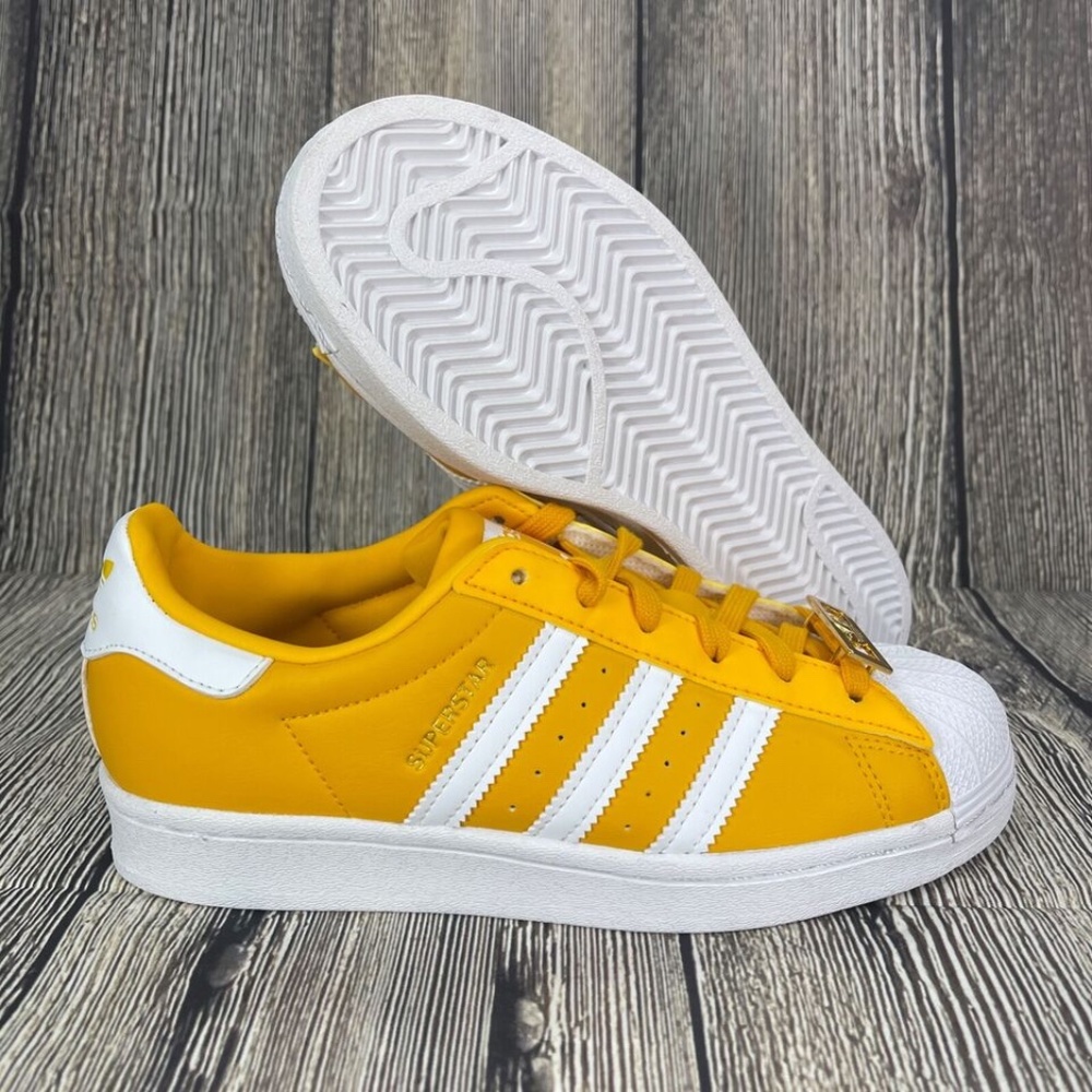 Adidas SUPERSTAR Shell Toe Collegiate Gold/White Womens 5.5 HP2357